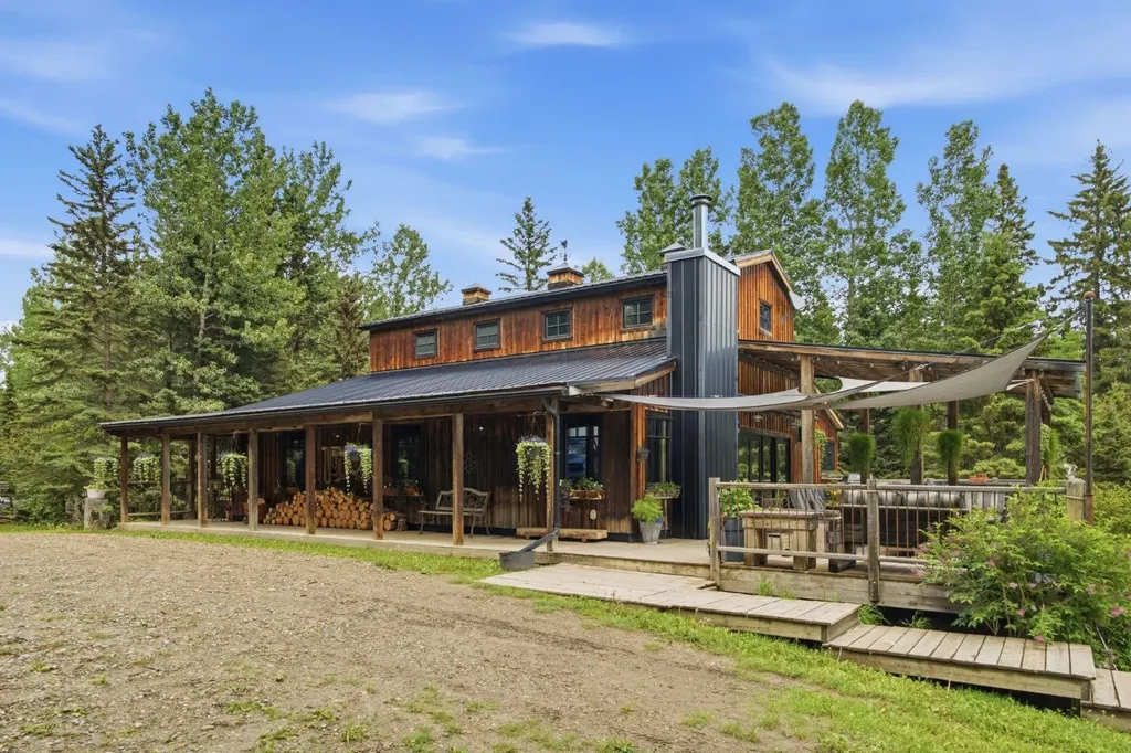 5443 Township Road 302 Rural Mountain View County AB T0M 2E0