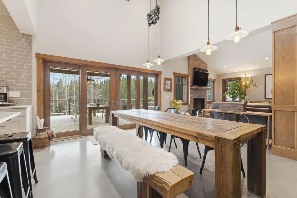 5443 Township Road 302 Rural Mountain View County AB T0M 2E0