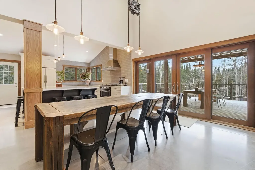 5443 Township Road 302 Rural Mountain View County AB T0M 2E0