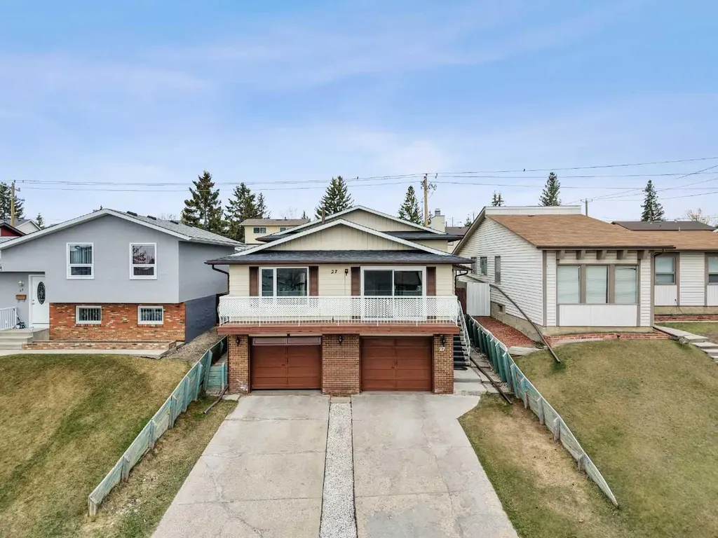 27 Beddington Road NE Calgary AB T3K 1N7