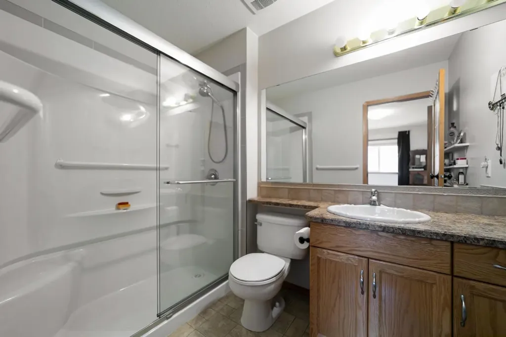 6308 30 Avenue Camrose AB T4V 4V9