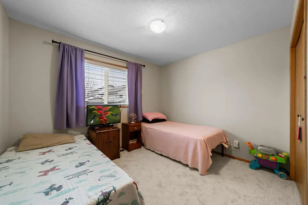 6308 30 Avenue Camrose AB T4V 4V9