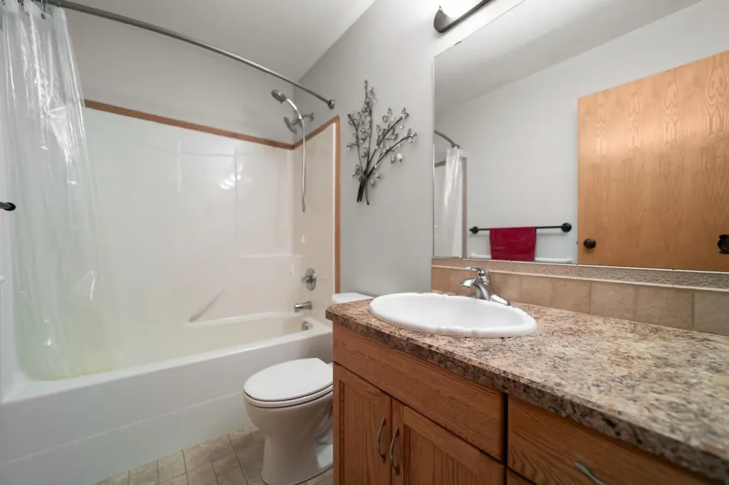 6308 30 Avenue Camrose AB T4V 4V9