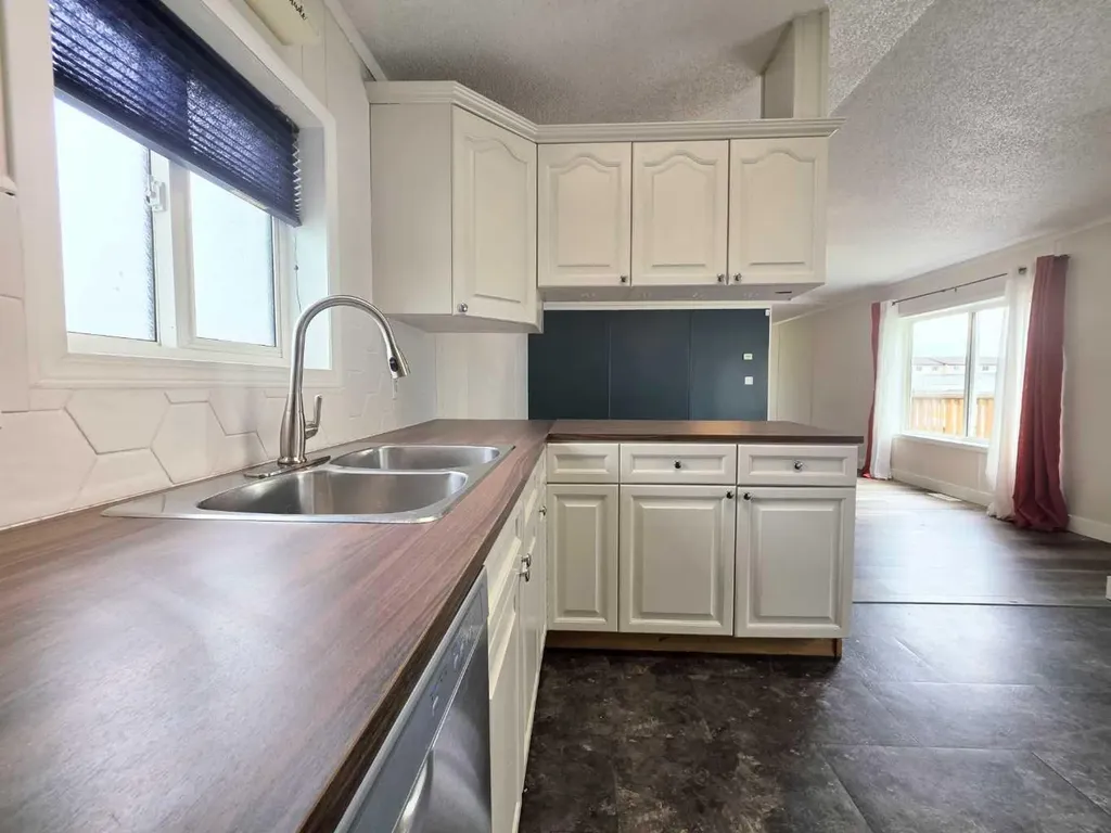500 8 Street SW Slave Lake AB T0G 2A4