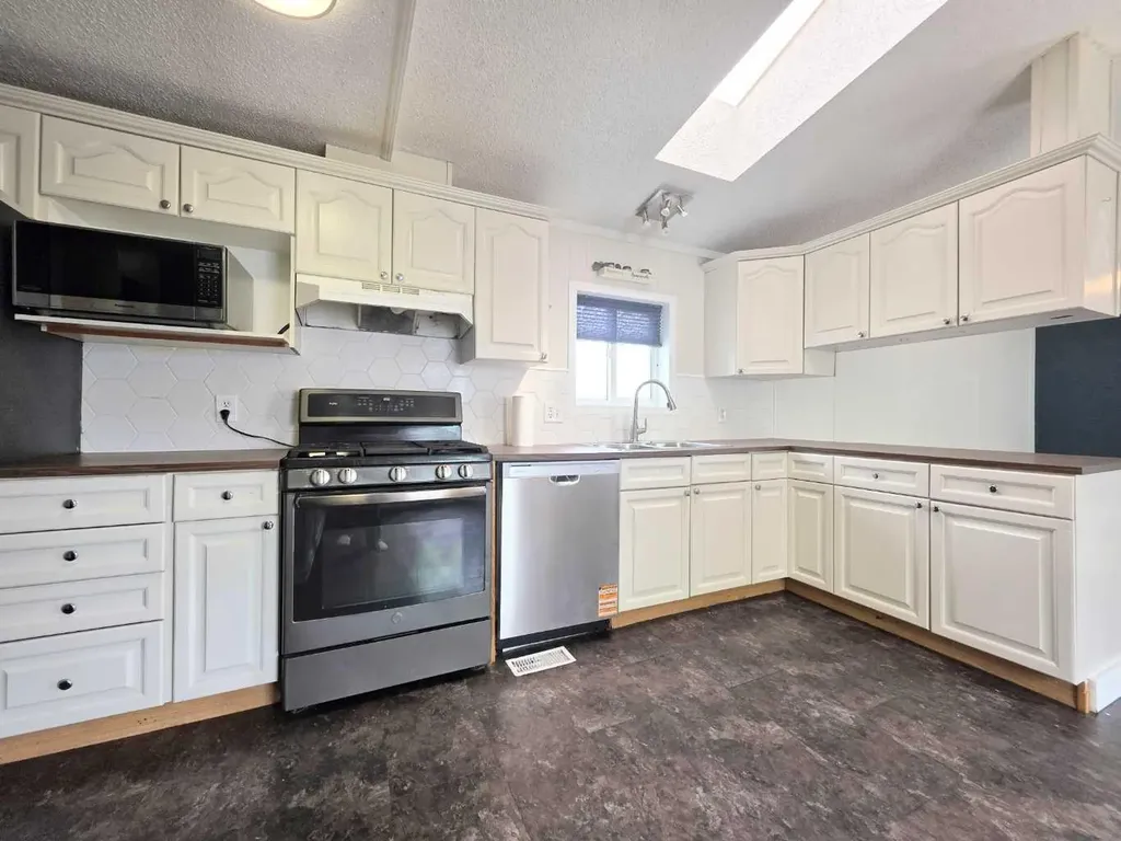 500 8 Street SW Slave Lake AB T0G 2A4