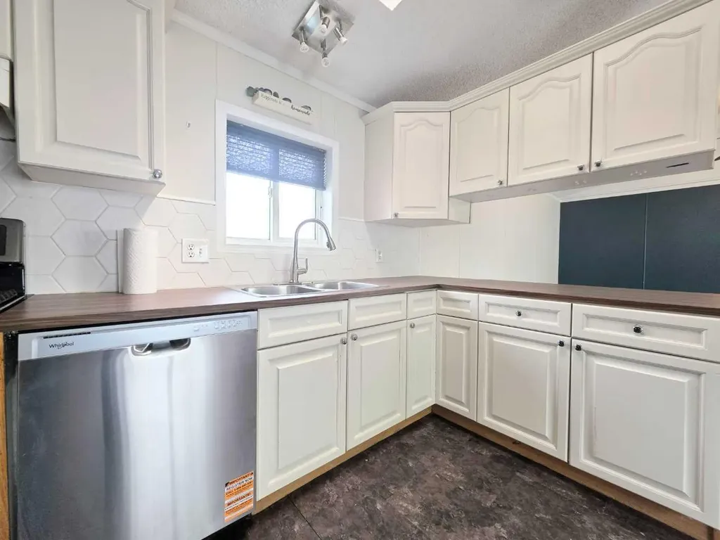 500 8 Street SW Slave Lake AB T0G 2A4