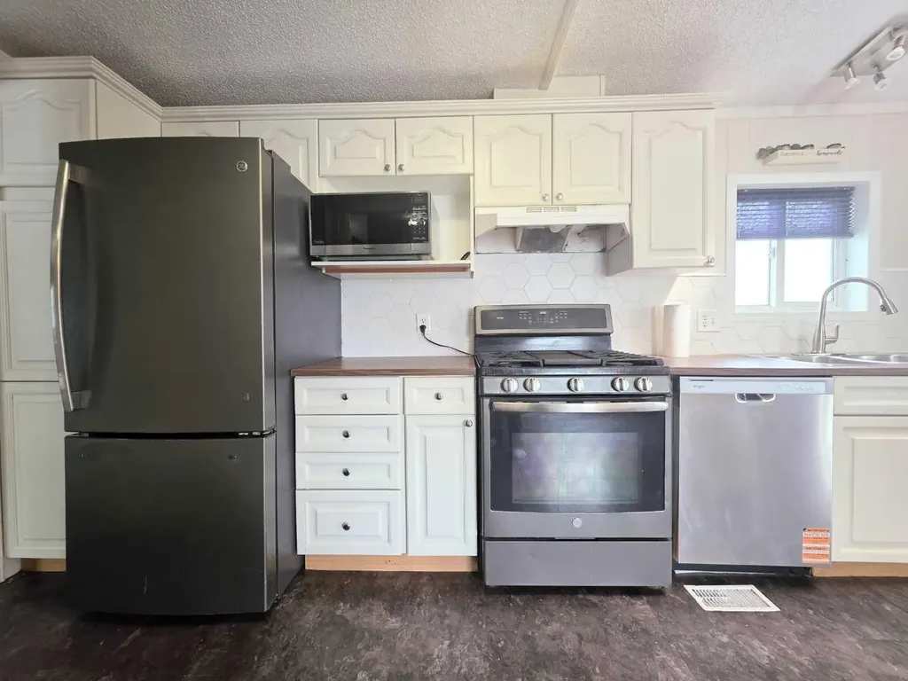 500 8 Street SW Slave Lake AB T0G 2A4