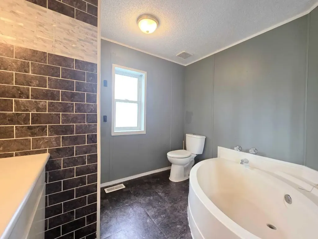 500 8 Street SW Slave Lake AB T0G 2A4