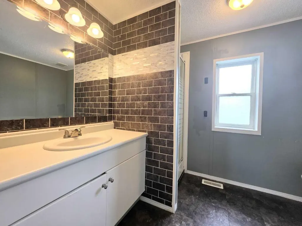 500 8 Street SW Slave Lake AB T0G 2A4