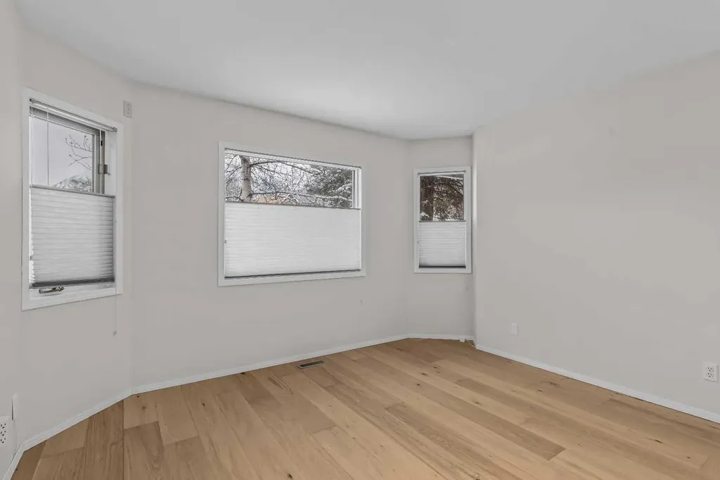 717 7th Street E Canmore AB T1W 2C3