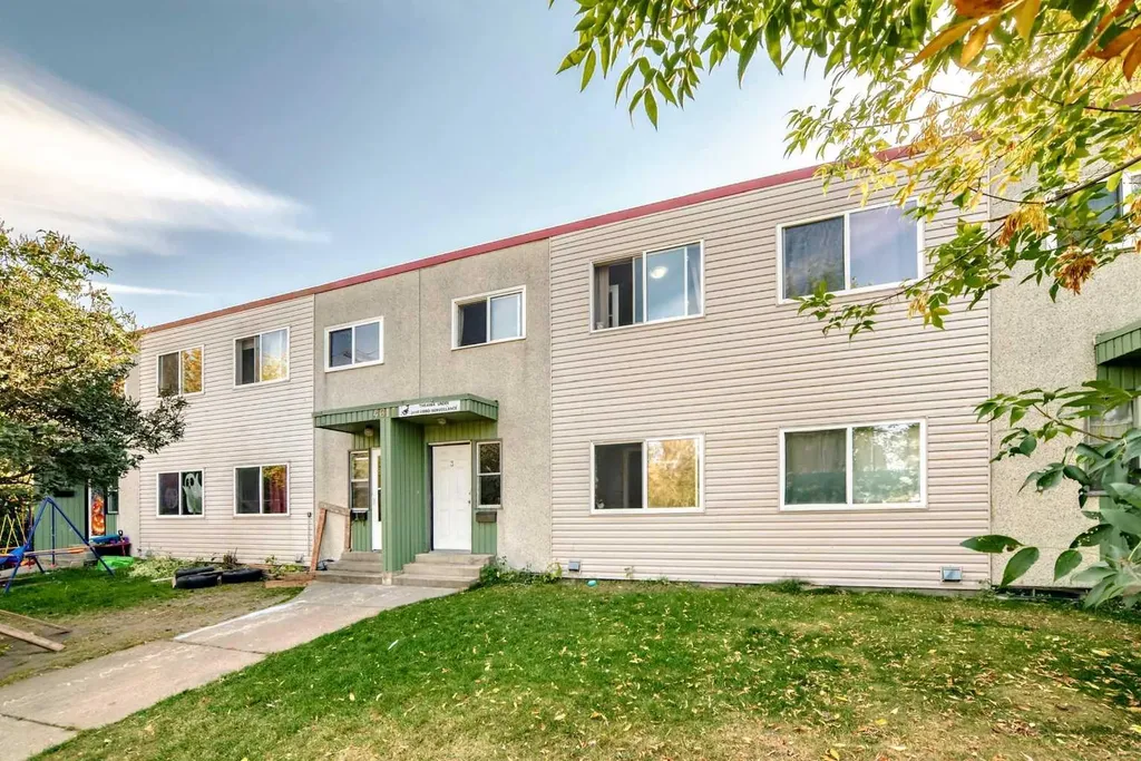 4611 50 Street Red Deer AB T4N 2C2