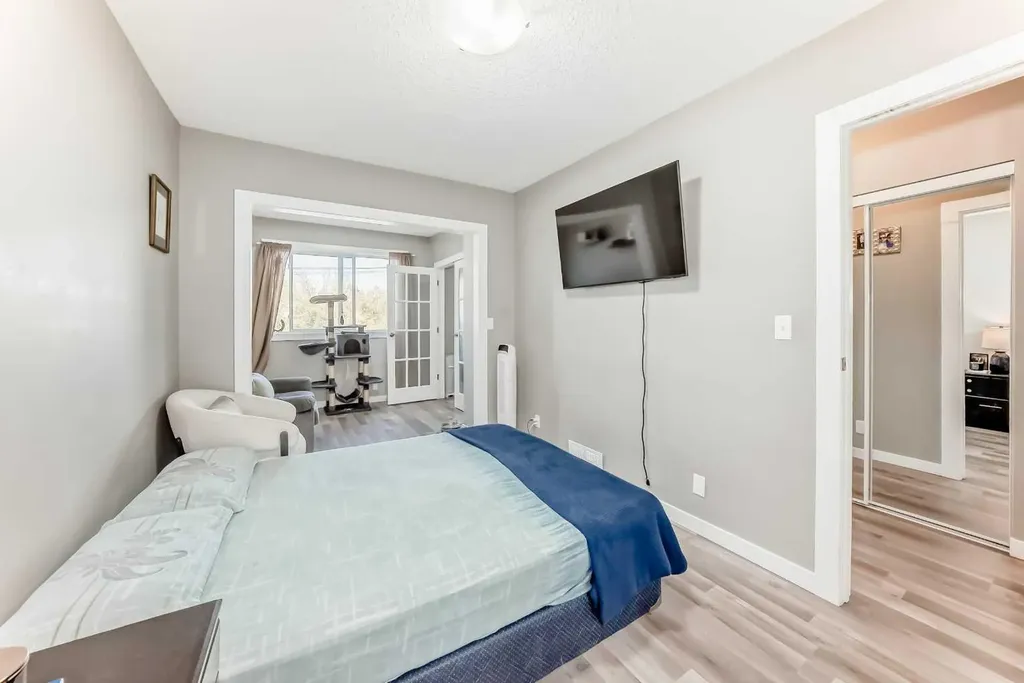 4611 50 Street Red Deer AB T4N 2C2