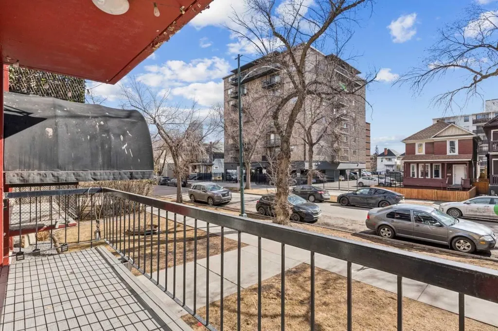 1222 13 Avenue SW Calgary AB T3C 0T1