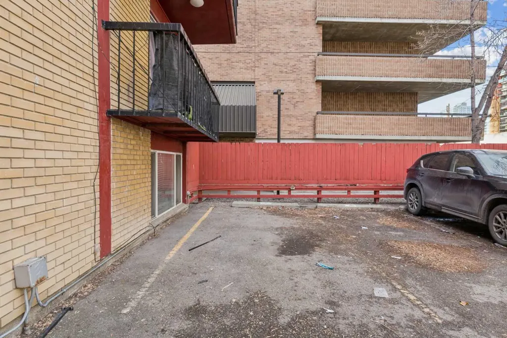 1222 13 Avenue SW Calgary AB T3C 0T1