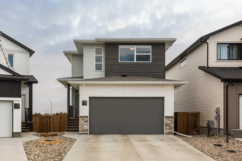 1180 Coalbrook Place W Lethbridge AB T1J 5W7