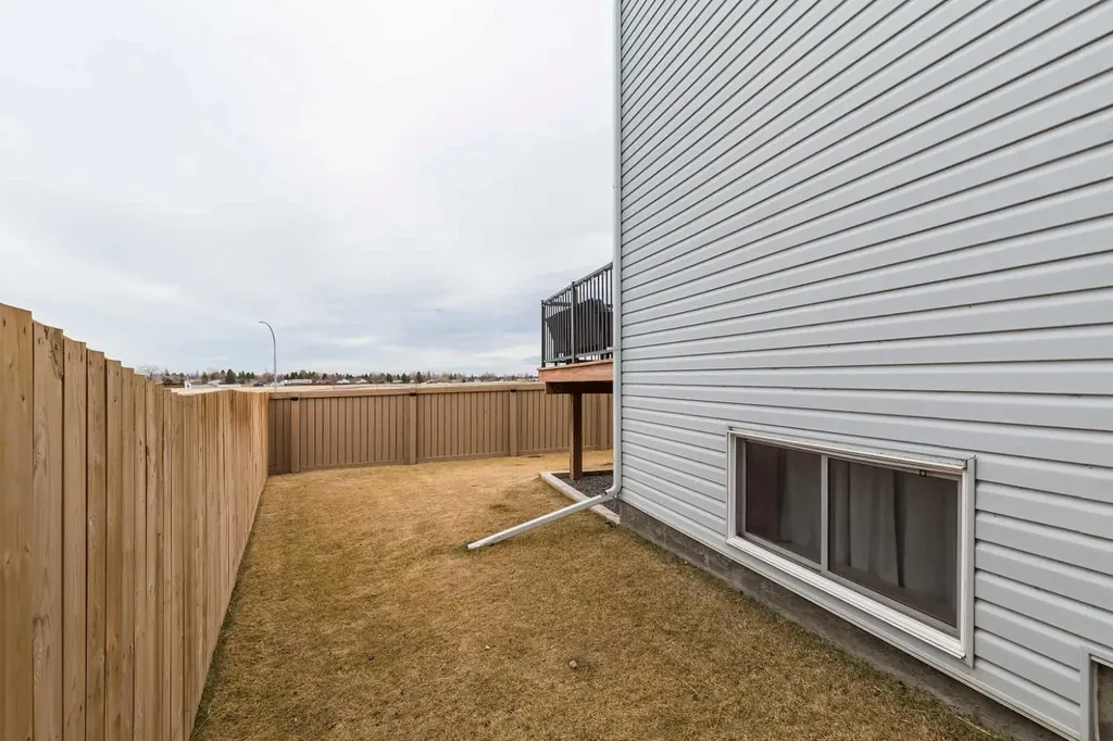 1180 Coalbrook Place W Lethbridge AB T1J 5W7