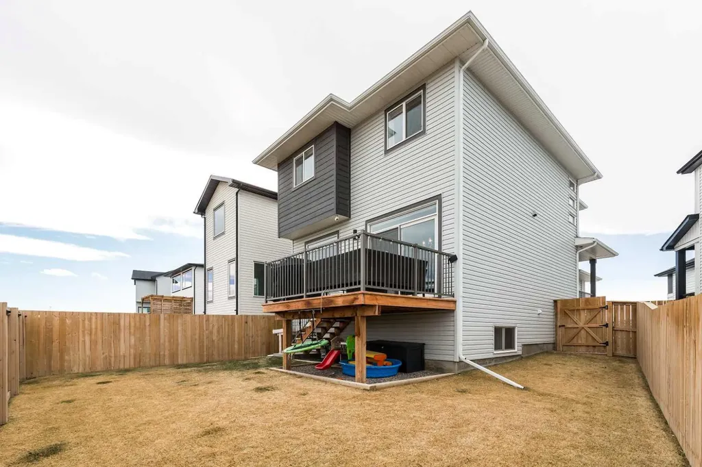 1180 Coalbrook Place W Lethbridge AB T1J 5W7