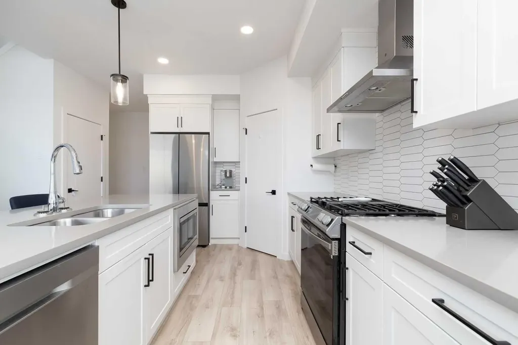 1180 Coalbrook Place W Lethbridge AB T1J 5W7