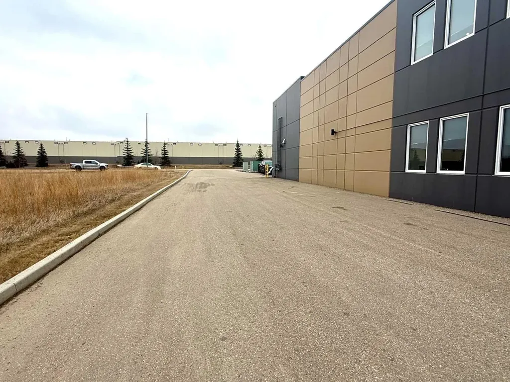 5220 Duncan Avenue Blackfalds AB T0M0J0