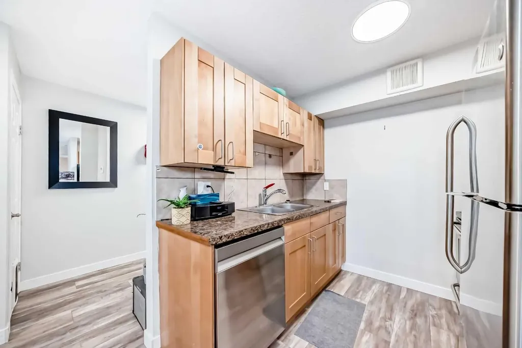 4311 73 Street NW Calgary AB T3B2N2