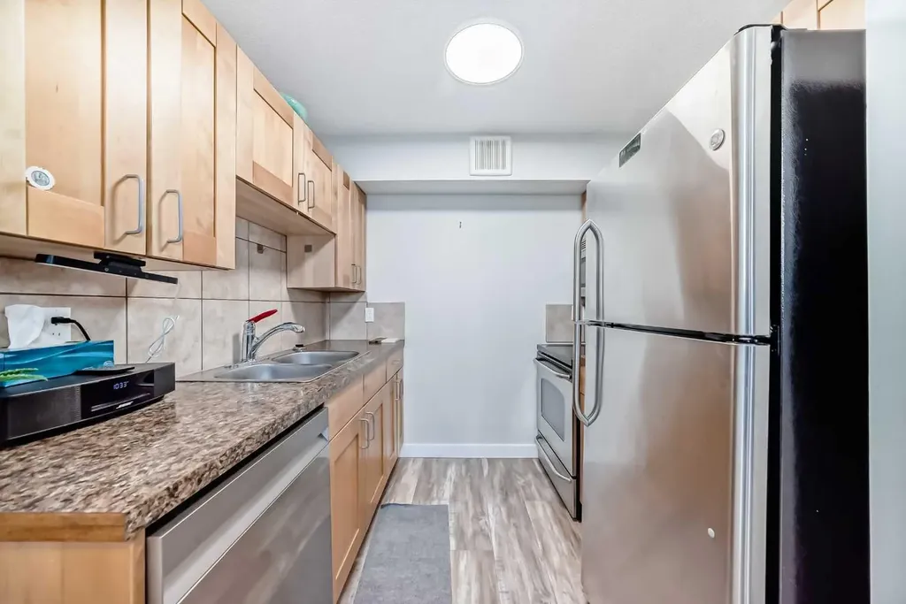 4311 73 Street NW Calgary AB T3B2N2