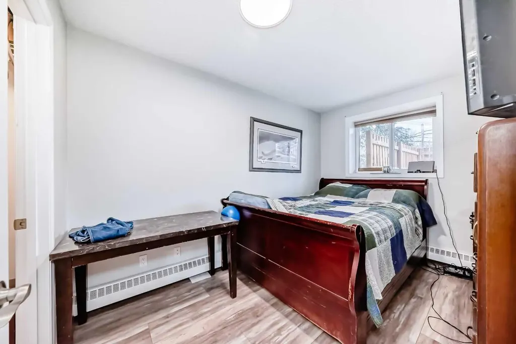 4311 73 Street NW Calgary AB T3B2N2