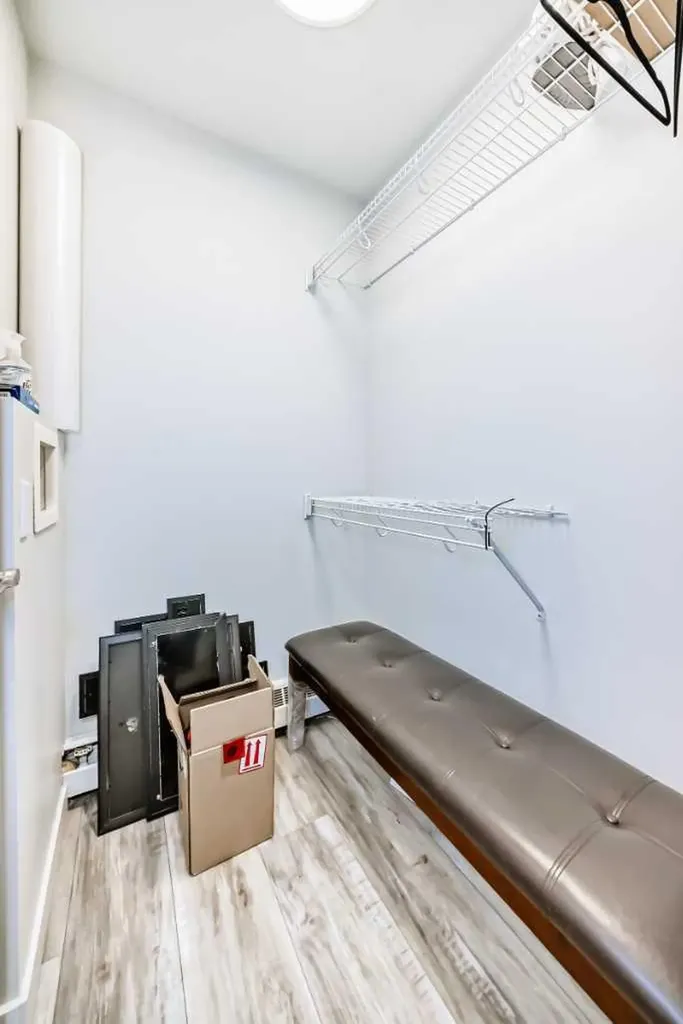 4311 73 Street NW Calgary AB T3B2N2