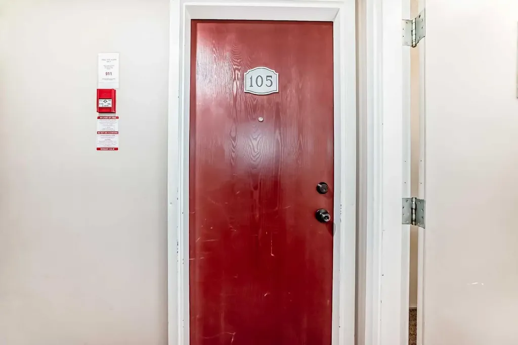 4311 73 Street NW Calgary AB T3B2N2