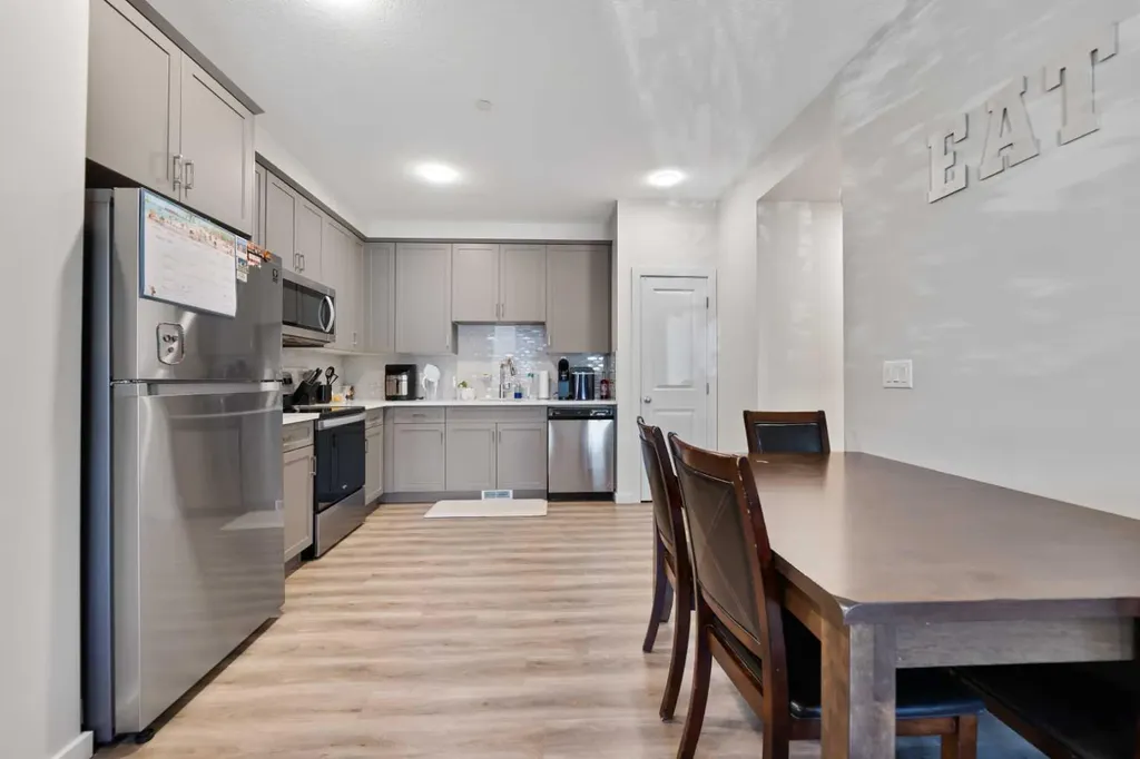 273 Lucas Avenue NW Calgary AB T3P 1S3