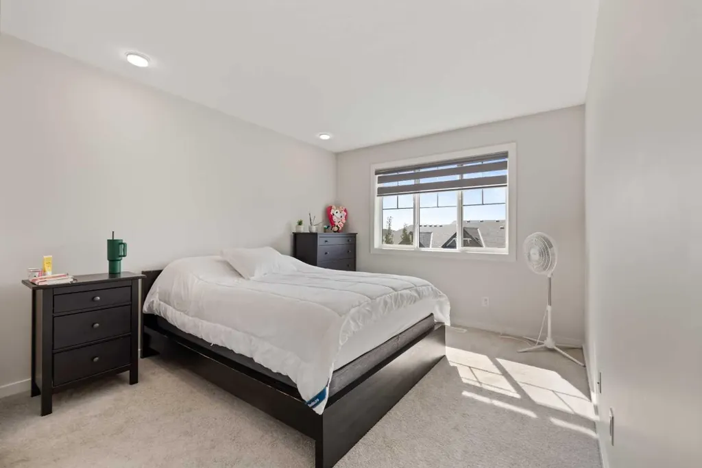 273 Lucas Avenue NW Calgary AB T3P 1S3