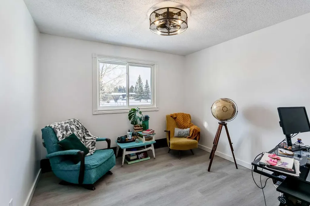 218 8 Avenue NE Sundre AB T0M 1X0
