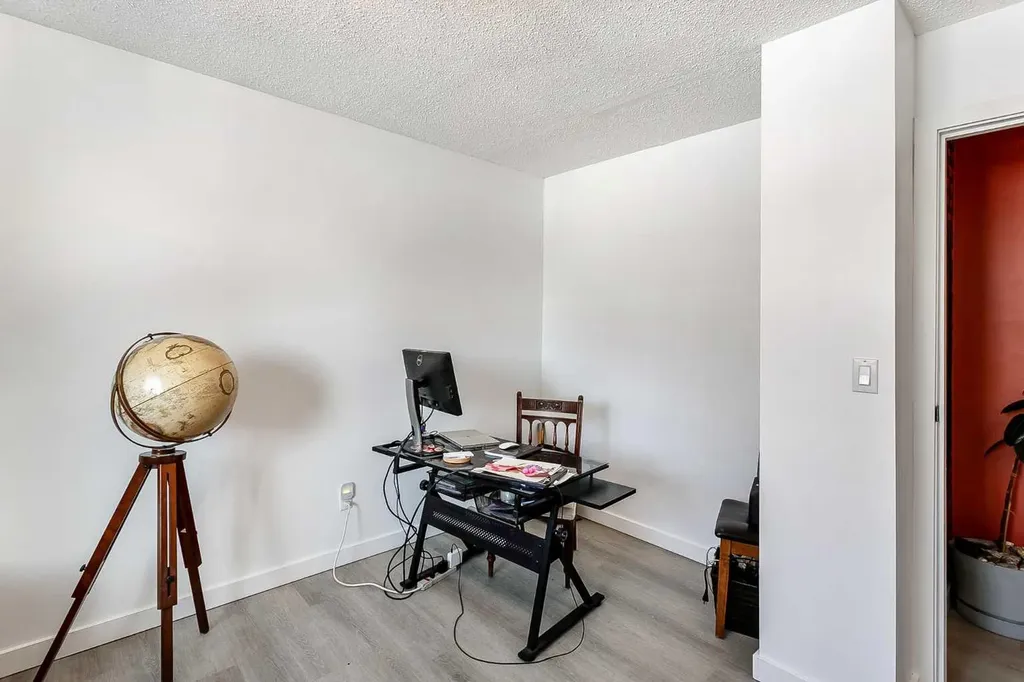 218 8 Avenue NE Sundre AB T0M 1X0