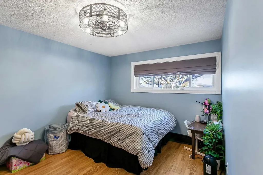 218 8 Avenue NE Sundre AB T0M 1X0