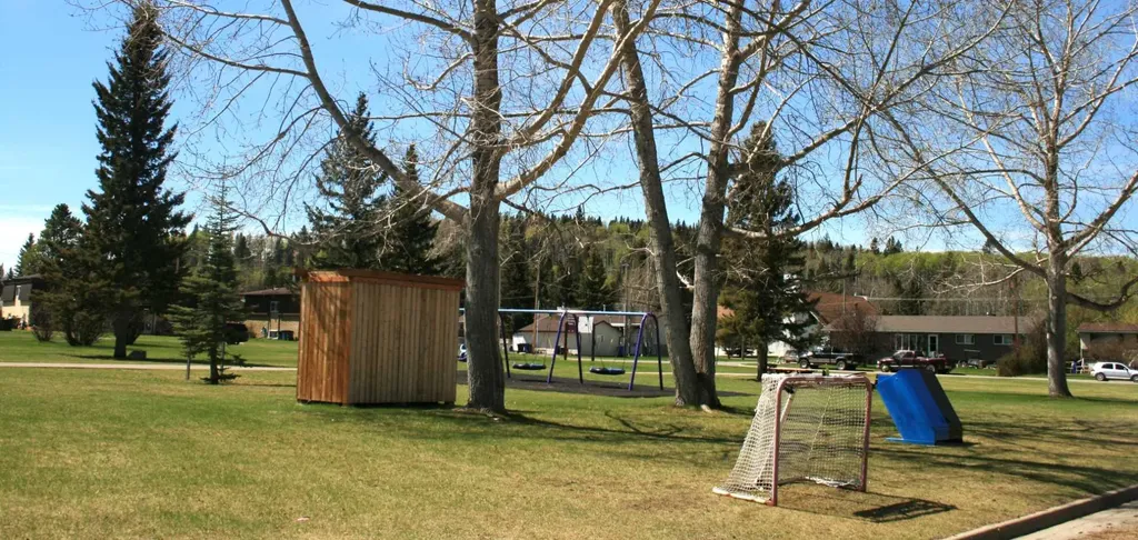 218 8 Avenue NE Sundre AB T0M 1X0