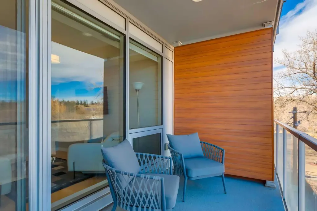 1234 5 Avenue NW Calgary AB T2N0R9
