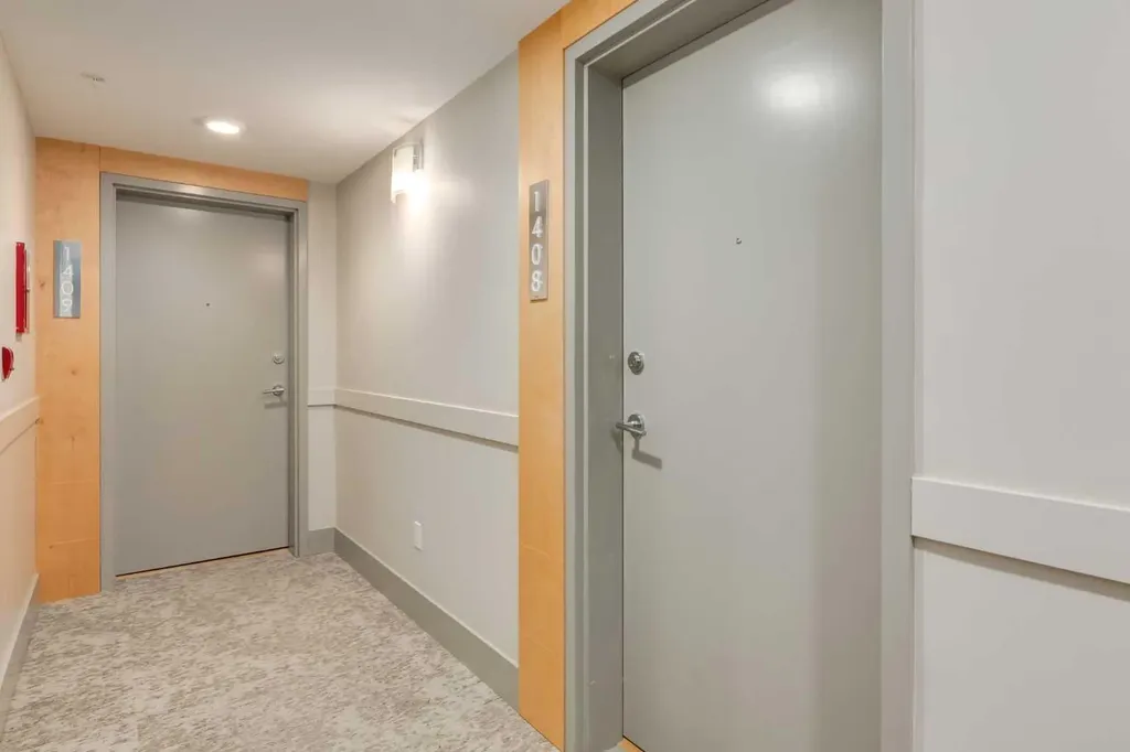 1234 5 Avenue NW Calgary AB T2N0R9