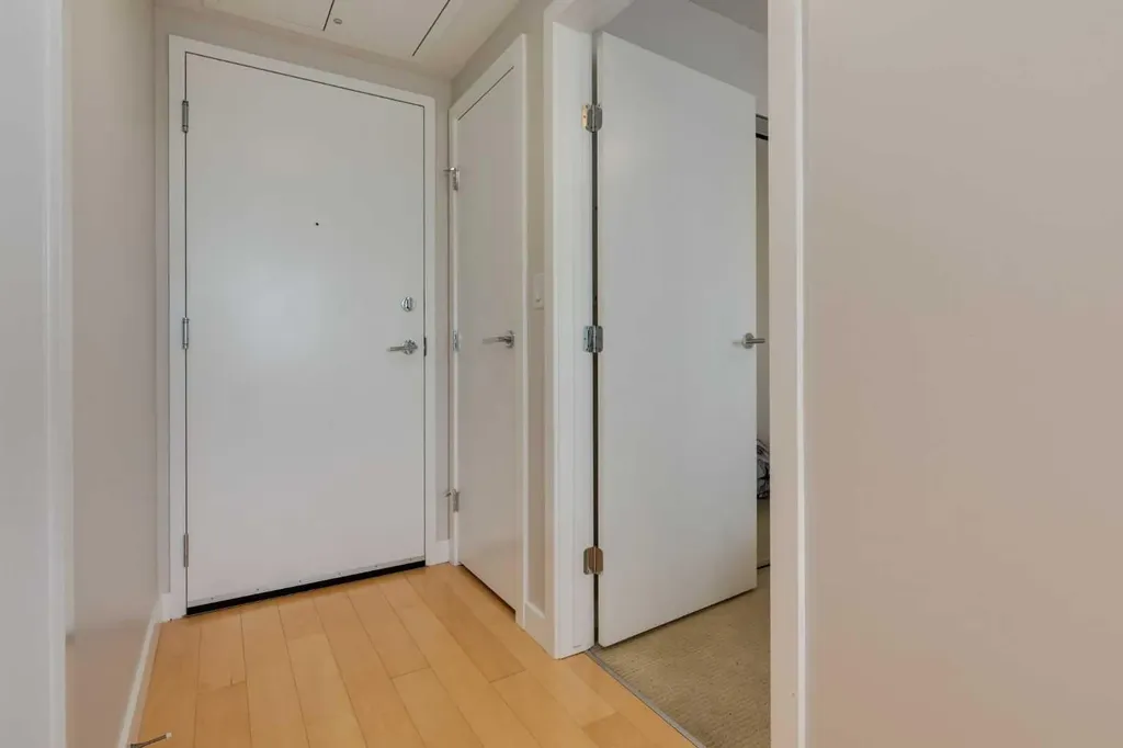 1234 5 Avenue NW Calgary AB T2N0R9