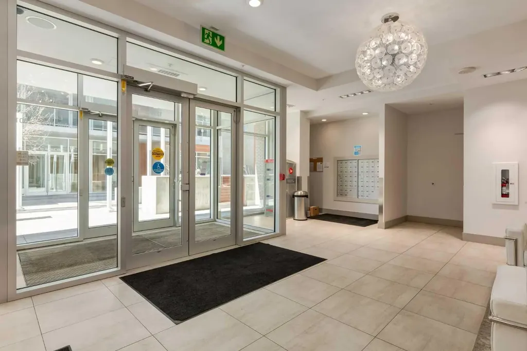 1234 5 Avenue NW Calgary AB T2N0R9