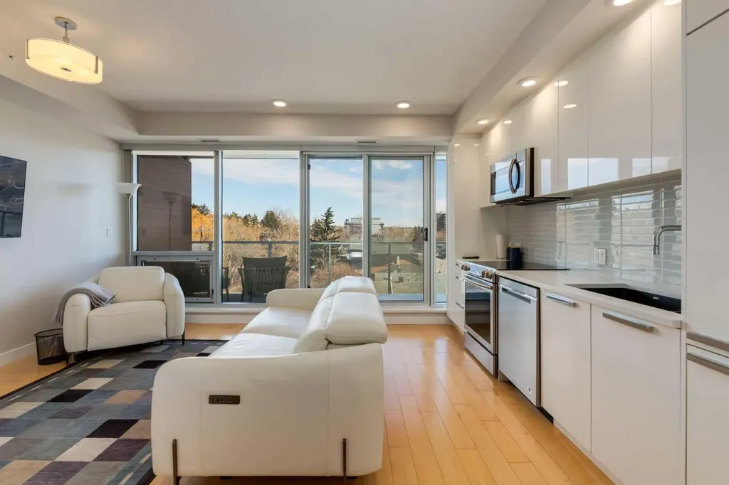 1234 5 Avenue NW Calgary AB T2N0R9