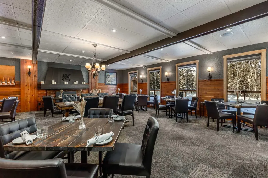 75 White Avenue Bragg Creek AB T0L 0K0