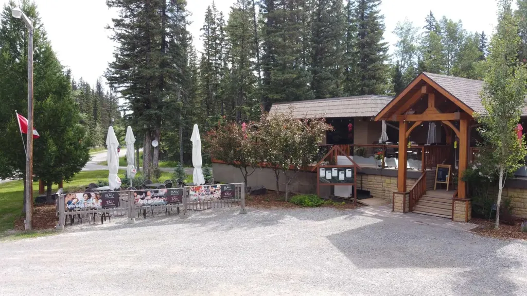 75 White Avenue Bragg Creek AB T0L 0K0