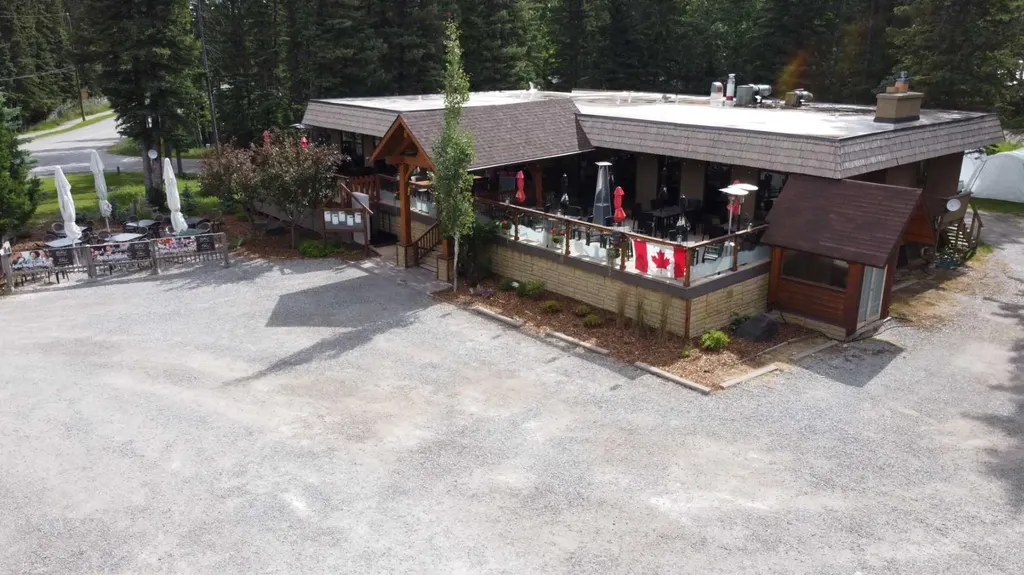 75 White Avenue Bragg Creek AB T0L 0K0