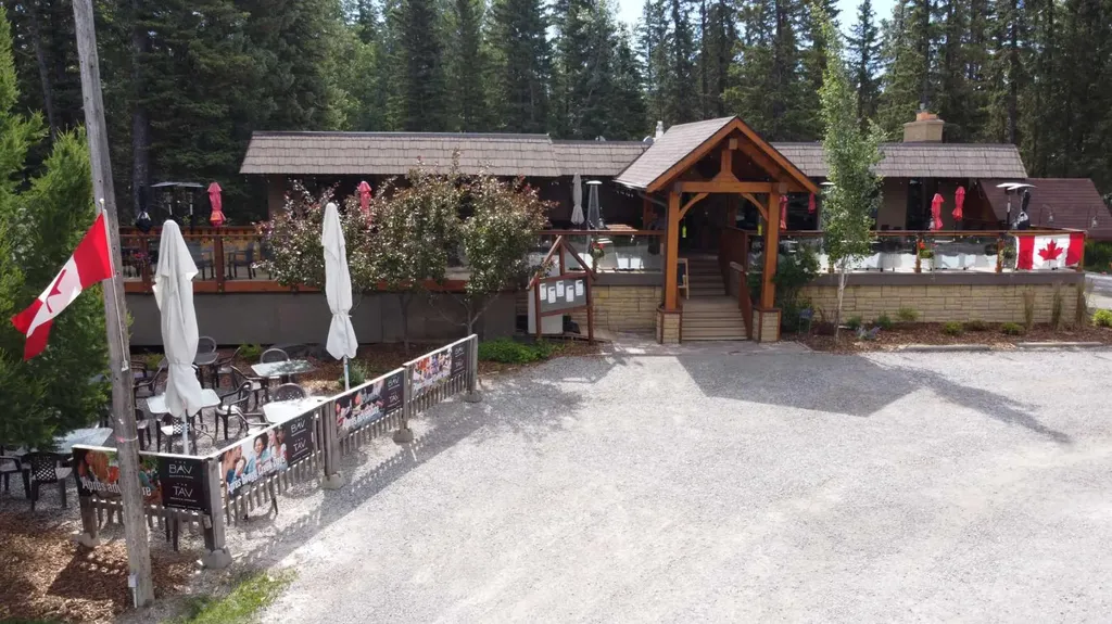 75 White Avenue Bragg Creek AB T0L 0K0