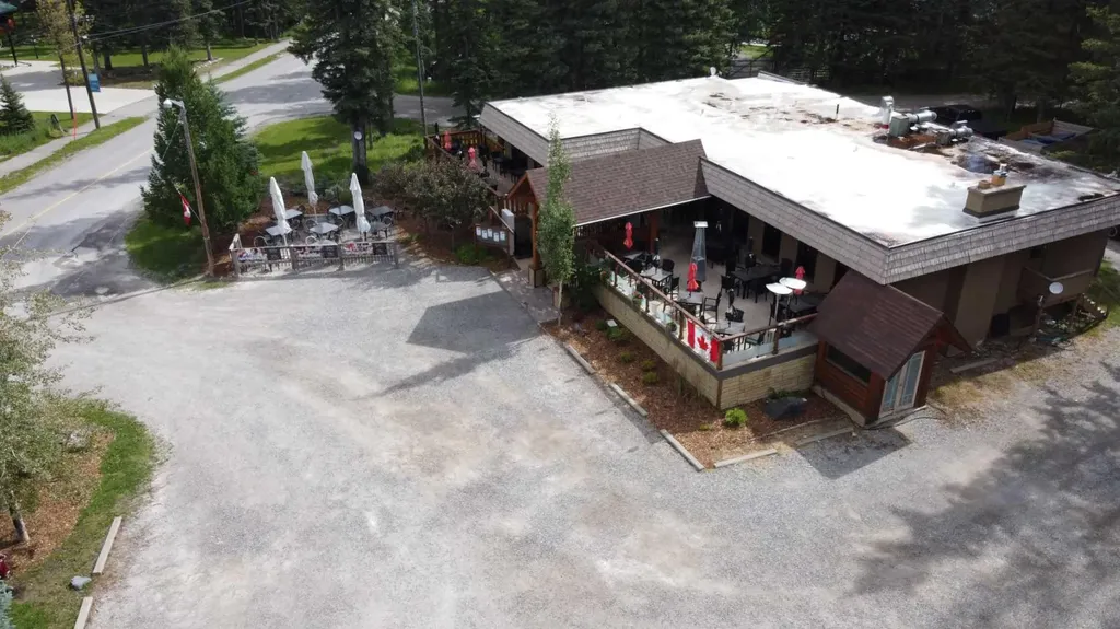75 White Avenue Bragg Creek AB T0L 0K0
