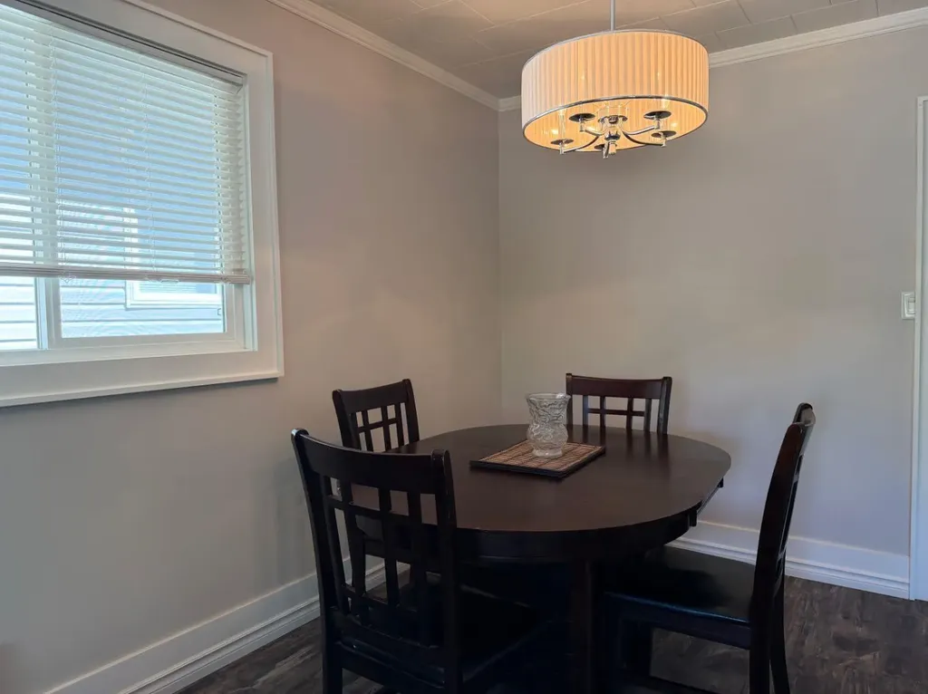 541 3 Avenue W Drumheller AB T0J0Y3