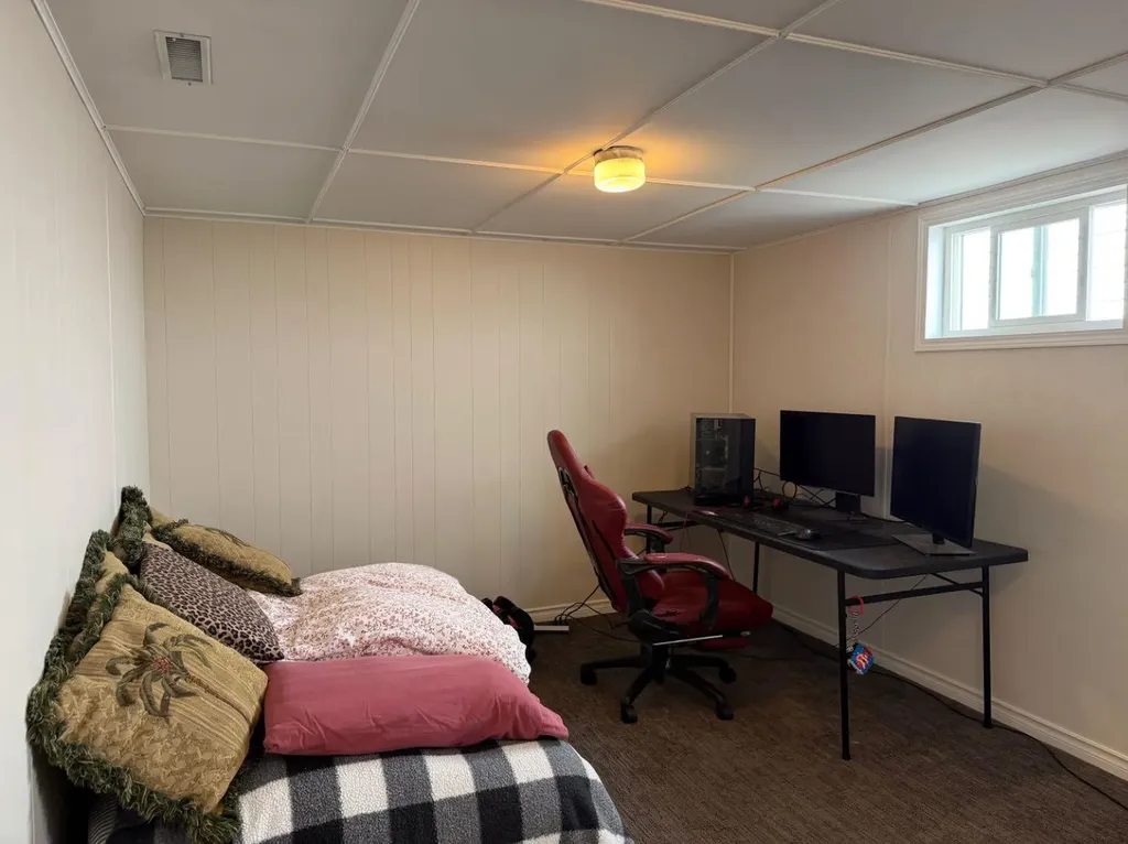 541 3 Avenue W Drumheller AB T0J0Y3