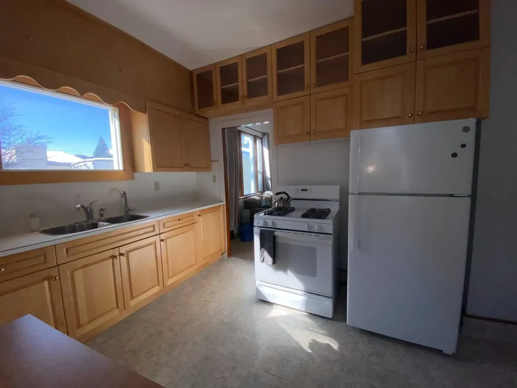 20601 25 Avenue Bellevue AB T0K 0C0