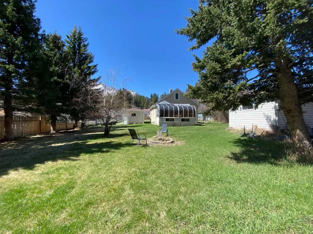 20601 25 Avenue Bellevue AB T0K 0C0