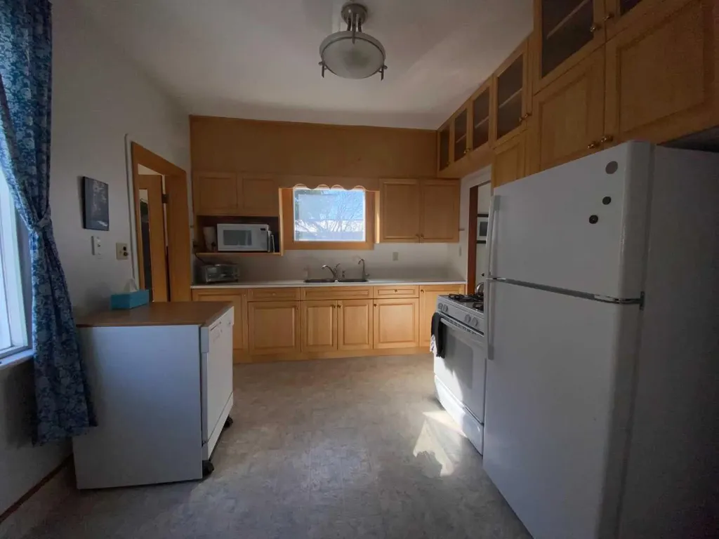20601 25 Avenue Bellevue AB T0K 0C0