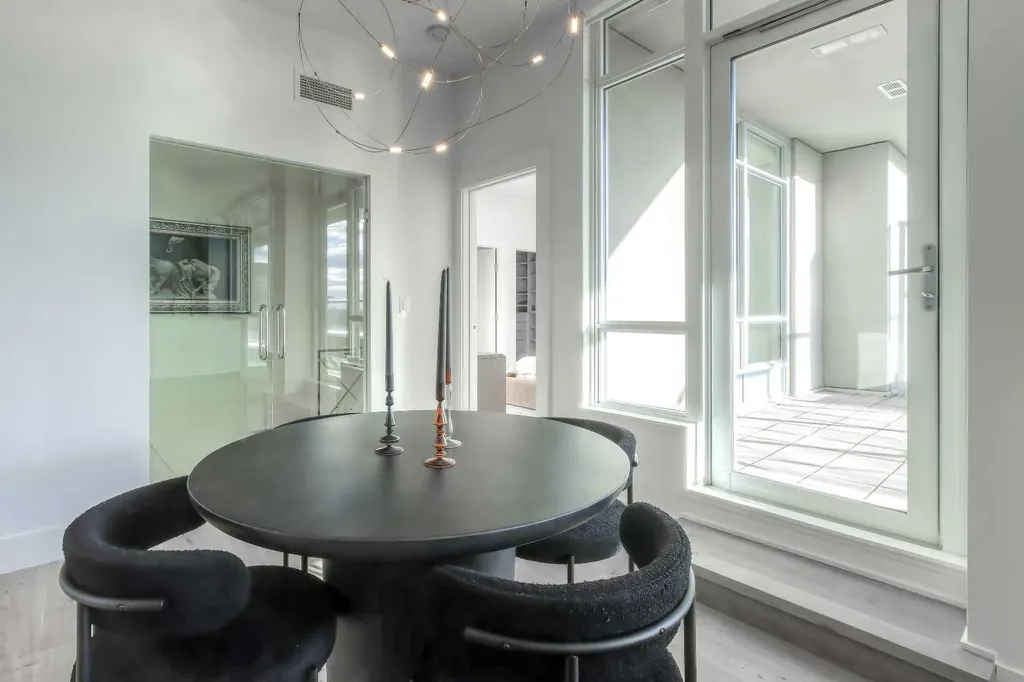 46 9 Street NE Calgary AB T2E 7Y1